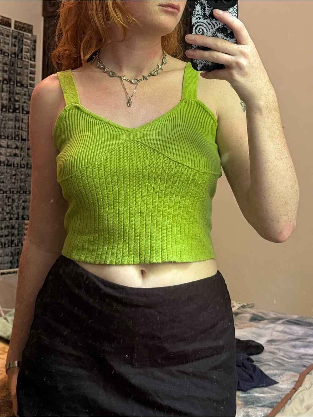 Forever 21 Ribbed V-Neck Crop Tank Top in Lime